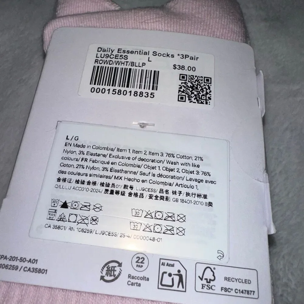 Lululemon Unisex Daily Essential Quarter Socks 3 Pairs Large Pink Maroon NWT